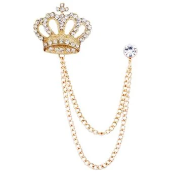 Broche à chaîne couronne homme dorée avec strass et double chaîne fine reliée à un strass rond