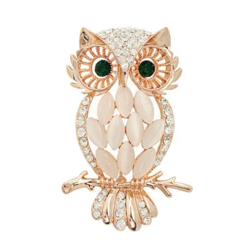 Broche chouette fantaisie en métal doré avec strass blancs et pierres nacrées roses, yeux verts, détail soigné