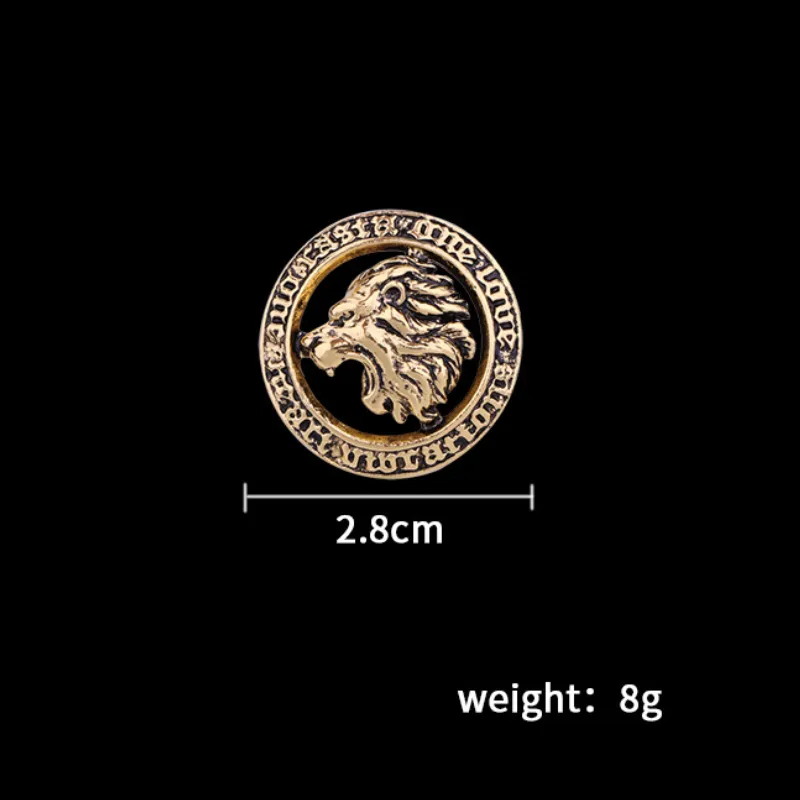 Broche tête de lion dorée avec cercle gravé, diamètre 2,8 cm, poids 8 g