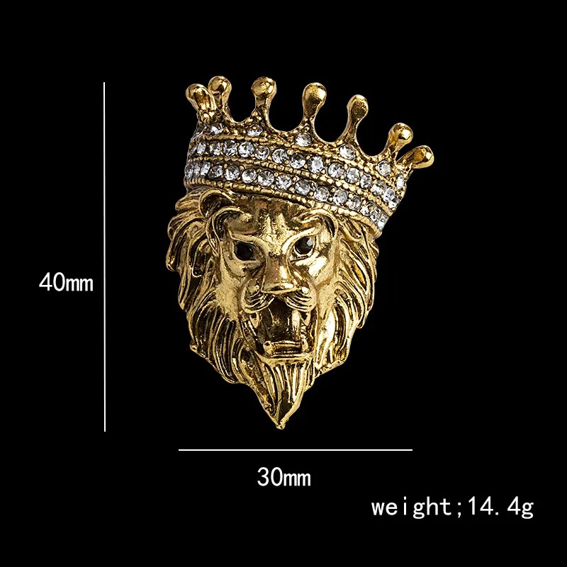Broche tête de lion dorée avec couronne ornée de strass, dimensions 40mm sur 30mm