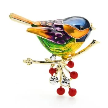 Broche oiseau Rouge Gorge en métal doré avec émail multicolore violet, vert, orange et bleu, décorée de baies rouges et détails argentés